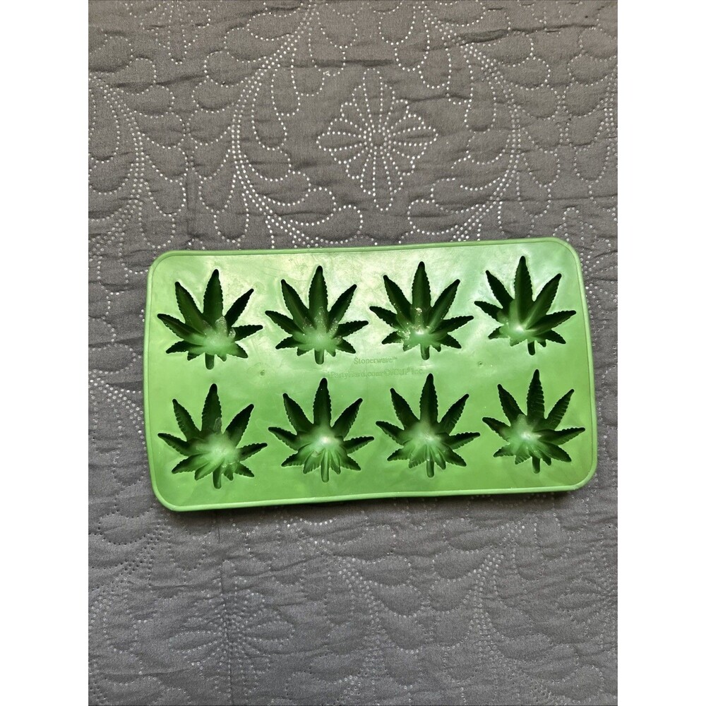 Stonerware Silicone Marijuana Leaf Baking Pan 8 Pc Mold Cups KitchenGnu Bakeware